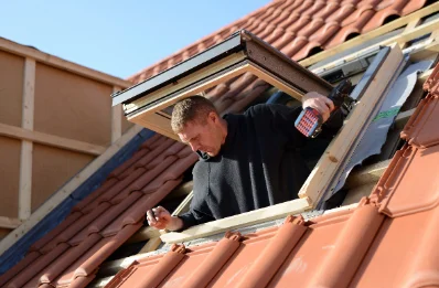 Pose de fenêtres de toit Velux à Lacour